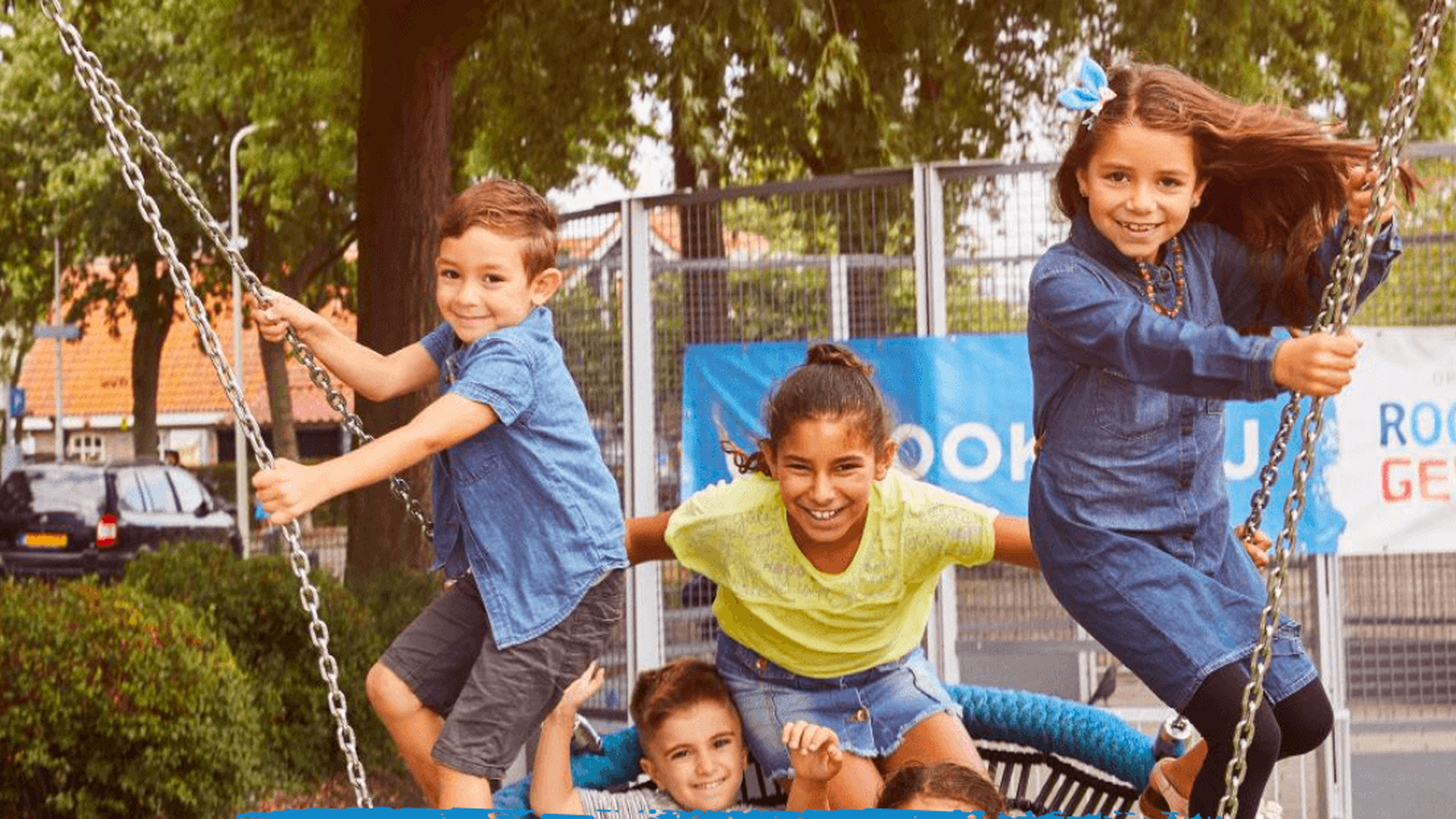 Kinderen op een rookvrije speelplek. Download hier het stappenplan voor een rookvrije speelplek - Jantje Beton