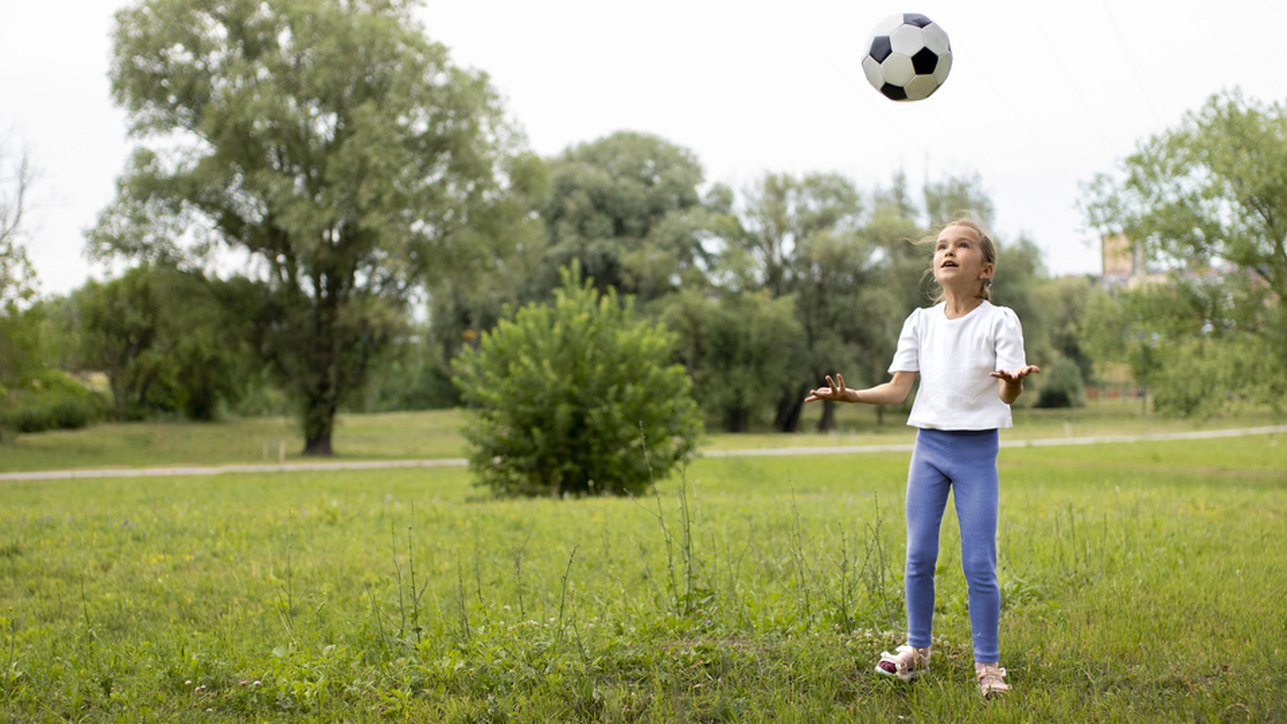 Stand in de mand spel buiten