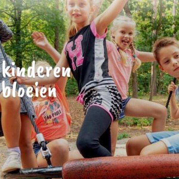 Foto van kinderen op kamp. Kan ieder kind straks nog op kamp door de bezuinigingen is de vraag? - Jantje Beton