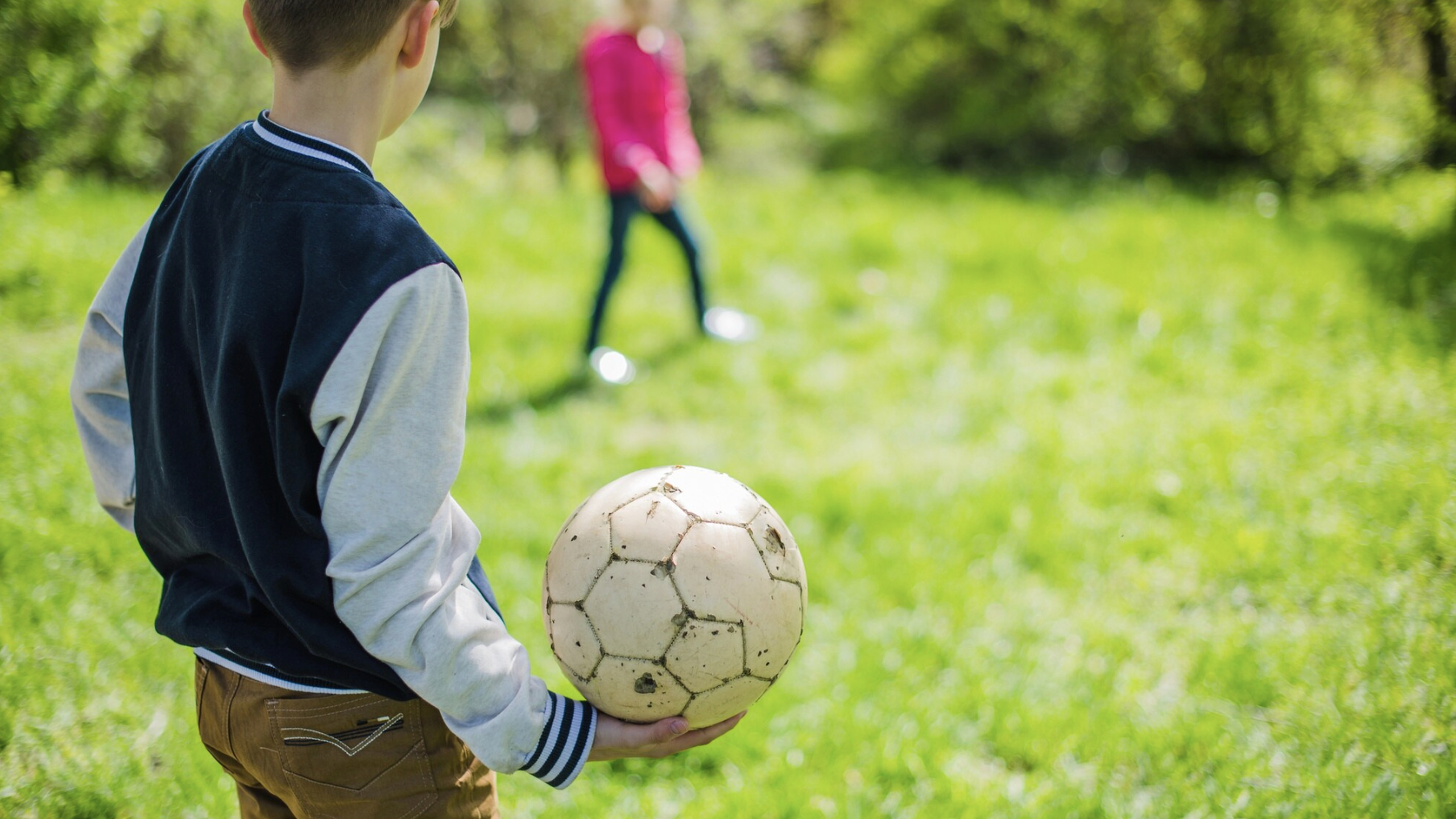 buitenspelen-jantjebeton-kinderen-balspel